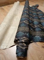 1-024- 250 x 105 cm - Due pregiate pelli di vitello, di