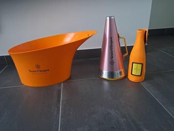Veuve Clicquot Champagne decoratieve set, - Champagne koeler, Antiek en Kunst