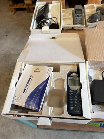 Motorola 15 vintage mobiele telefoons van Motorola, Alcatel,, Nieuw