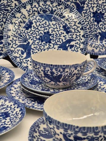 Kaffee-Service – Porzellan mit blau-weißem Dekor und