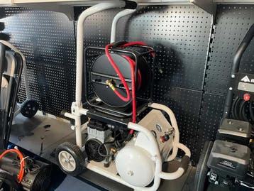 Abama TAT-2520HN Luchtcompressor low noise 20L met haspel, Ophalen of Verzenden