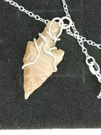 Musteriense Vuursteen Arrowhead - 2 cm (Zonder minimumprijs)