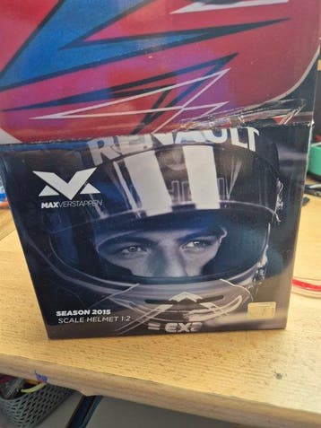 Arai 1:2 - Modelauto - Max Verstappen helm 2015 schaal 1:2, Nieuw