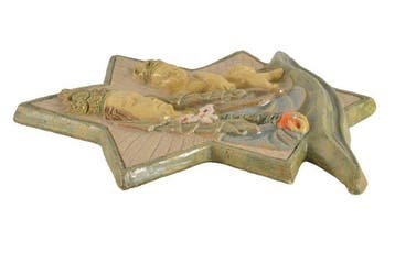 Russel-Tiglia - Sterre der Zee Maria met Kind, Gevelsteen /