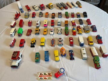 Majorette 1:64 - Voiture miniature (65) - Lot de voitures