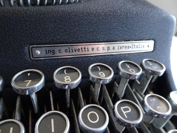 Olivetti, MP1 Invicta - Typemachine - 1940-1950, Antiek en Kunst, Kunst | Designobjecten