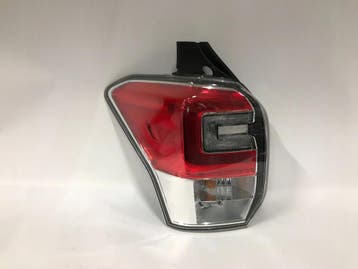 Subaru Forester IV 16-19 achterlicht links LED Europa A4P562, Auto-onderdelen, Verzenden, Gebruikt
