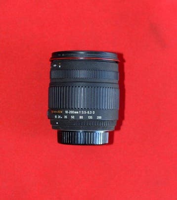 Sigma 18-200mm 1:3.5-6.3 DC Zoomlens