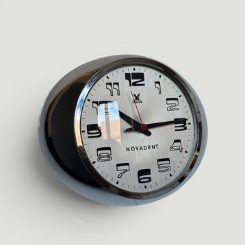 Wandklok - Starke Space Age Plastic - 1970-1980 - Junghans