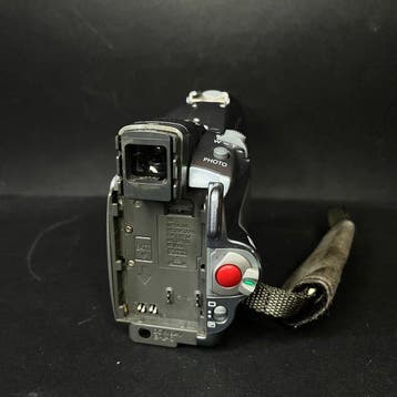 Canon MV690 Mini DV-DV camera