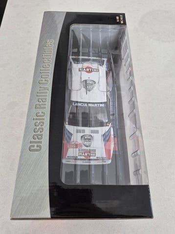 Sunstar 1:18 - Model sportwagen - Lancia Delta Integrale HF, Nieuw