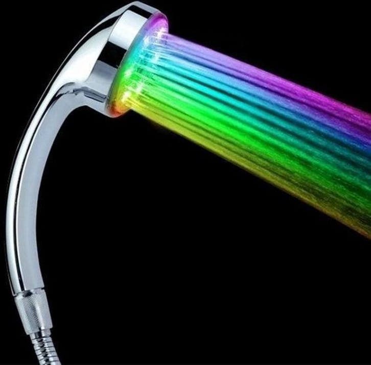 LED RGB 7 kleuren douche kop douchekop kleurendouche chroom, Maison & Meubles, Salle de bain | Linge de bain & Accessoires, Envoi