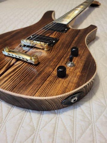 Tassani Guitars - - Elektrische gitaar