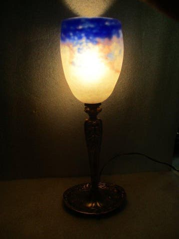 LELF - Lamp - Art Deco. Gesigneerde glazen tulp. Bronzen RM