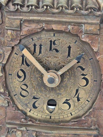 Wandklok - Dekoratives Standuhr-Design – Kaminuhr im Burgen-