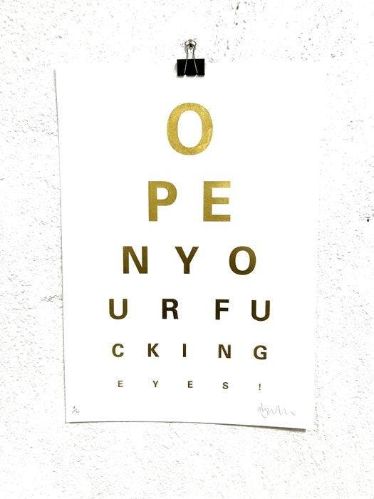 Alex Bucklee (XX) - Eye Test - Gold Hot Foil, Antiquités & Art, Art | Objets design