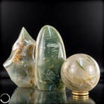 Ensemble harmonieux de pierres précieuses – Obélisque en, Collections