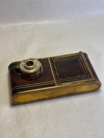 Kunik Petie Vanity rood ( zeldzaam ) Subminiatuur camera, Nieuw