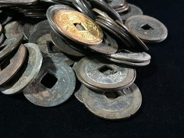Japan, Verzameling van 100 antieke Japanse cashmunten -