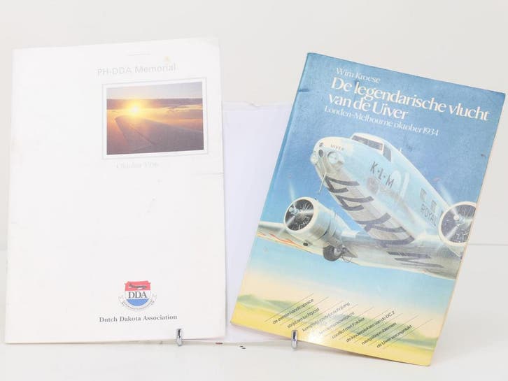 Set van 2 luchtvaartboeken: PH-DDA Memorial en De legenda..., Livres, Transport, Enlèvement ou Envoi
