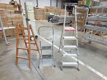 (3x) diverse trapladders Storch,Altrex, Eurogold, Doe-het-zelf en Bouw, Ophalen, Nieuw