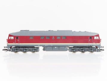 Roco TT - 36205 - Diesellocomotief (1) - BR 142 - DR (DDR), Hobby en Vrije tijd, Nieuw