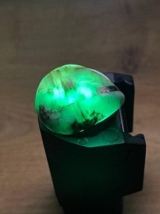 Smaragd Echte edelsteen! Groene smaragd. Ongewone cabochon., Collections, Minéraux & Fossiles