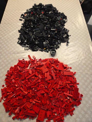 Lego Briques - Partij lego onderdelen in de kleuren rood en