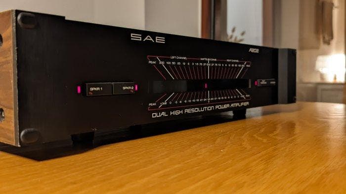 SAE - A202 Solid state eindversterker, Audio, Tv en Foto, Radio's