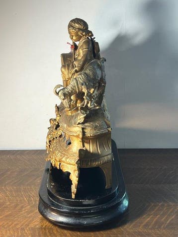 Figurale pendule - Messing - 1850-1900, Antiek en Kunst