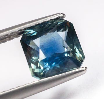 Saffier - 2.03 ct - Gem Report Antwerp (GRA) - Greenish Blue, Nieuw