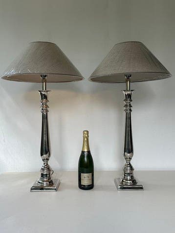 Flamant - Tafellamp (2) - Metaal - Een paar grote lampen.