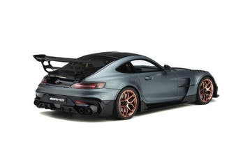 GT Spirit 1:18 - Modelauto - Mercedes Benz AMG GT-R - Black