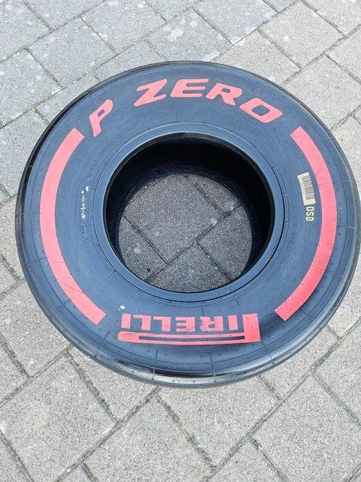 Band - Pirelli - P Zero Formel 1, Verzamelen, Automerken, Motoren en Formule 1