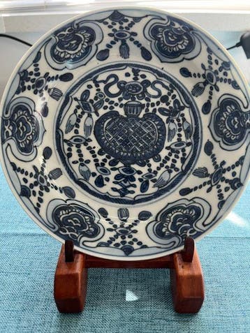 Blauw-wit exportporselein uit de Ming-dynastie lijkt erg op