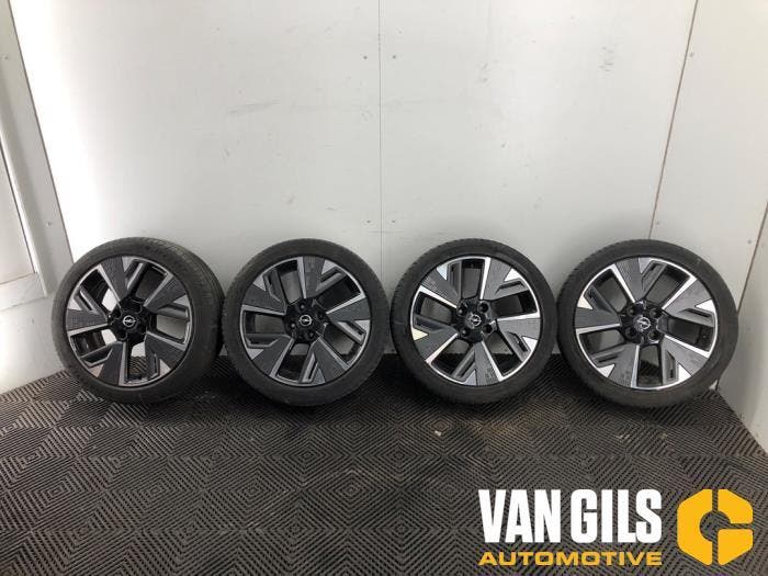 Sportvelgenset + banden Opel Corsa O330470, Auto-onderdelen, Ophanging en Onderstel
