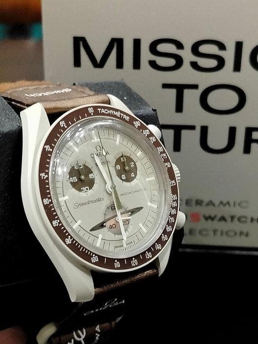 Omega x Swatch - MoonSwatch - Mission to Saturn - Sans prix, Handtassen en Accessoires, Horloges | Heren