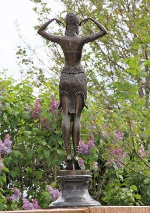 sculptuur, xxl scarab lady in brons - 75 cm - bronze and, Antiek en Kunst, Curiosa en Brocante