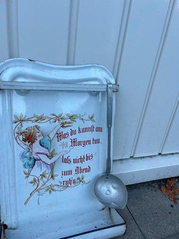 Antiek Emaille Keukenrek – Lepelrek met Duitse Spreuk en, Antiek en Kunst