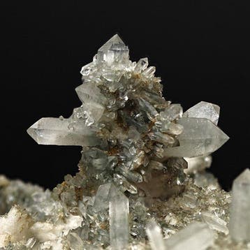 ALPINO, QUARTZ À DOUBLE TERMINAISON AVEC CHLORITE VERTE