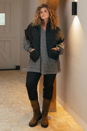 Exxcellent bodywarmer Adara46/48Maat 46/48 (XL) of groter, Verzenden