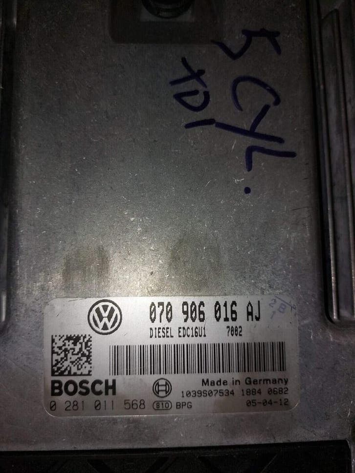 Motor computer ECU T5 2.5 TDI AXD Volkswagen Transporter T5, Auto-onderdelen, Motor en Toebehoren, Gebruikt, Volkswagen, Ophalen of Verzenden