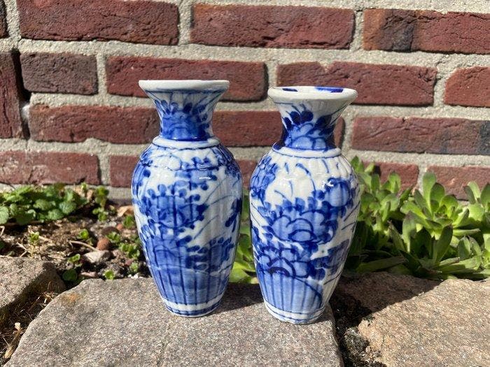 Vaas (2) - Aardewerk - Meiji Periode, Antiek en Kunst, Antiek | Overige Antiek