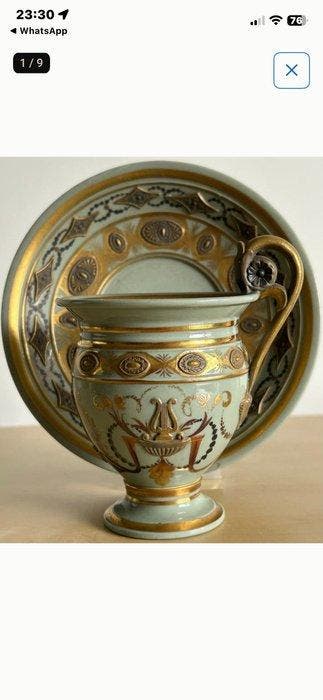 Tasse et soucoupe - Porcelaine