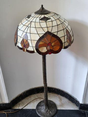 Tiffany Style Stehleuchte – Buntglas mit Blatt- und