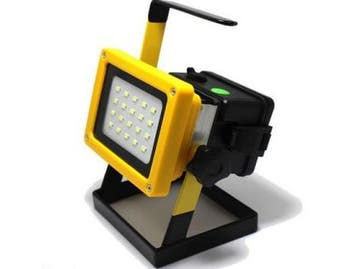 Veiling - DRAAGBARE HALOGEEN LED BOUWLAMP OP BATTERIJ 30W, Nieuw in verpakking