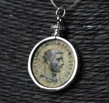 Modern Silver Hanger met Diocletianus-follis (Zonder