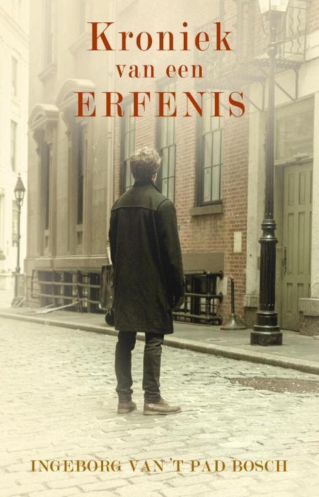Kroniek van een erfenis 9789492115713, Boeken, Romans, Zo goed als nieuw, Verzenden