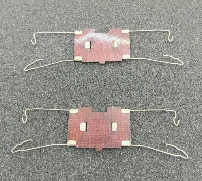 Märklin H0 - 7008 (409 LG) - Bovenleiding (2) - Beugels voor, Hobby en Vrije tijd, Modeltreinen | H0