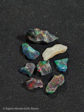 29,70 ct - AAA Natuurlijke Kostbare Gerookte Zwarte Opalen,